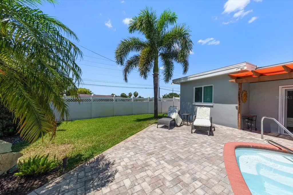13996 Barbados Drive Seminole FL 33776
