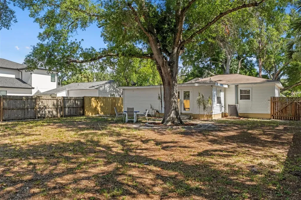 3313 Price Tampa FL 33611