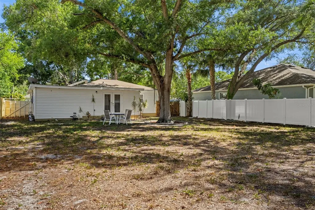 3313 Price Tampa FL 33611