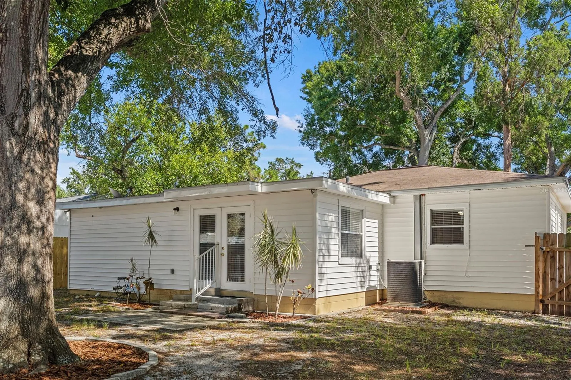3313 Price Tampa FL 33611