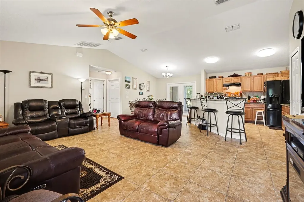 3147 Sydney Dover Road Dover FL 33527