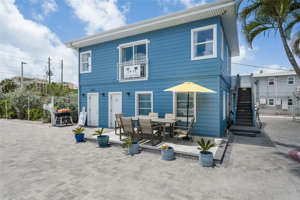602 Poinsettia Avenue Clearwater Beach FL 33767