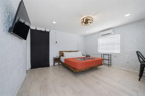 602 Poinsettia Avenue Clearwater Beach FL 33767