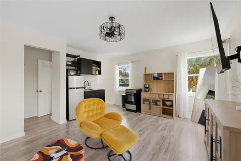 602 Poinsettia Avenue Clearwater Beach FL 33767