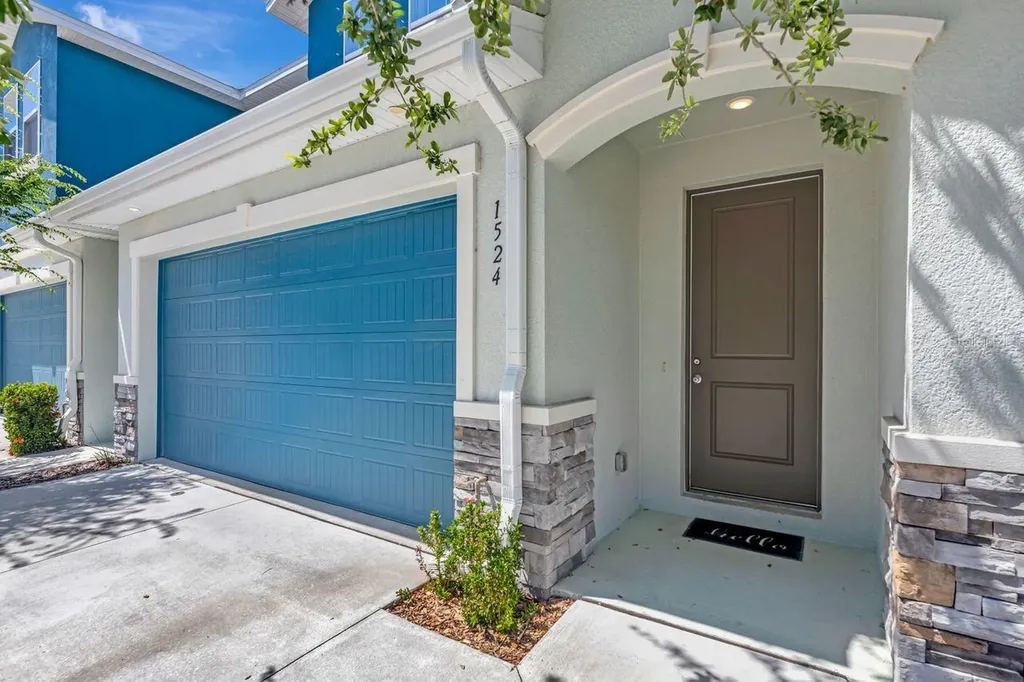 1524 Blue Sea Street Clearwater FL 33756
