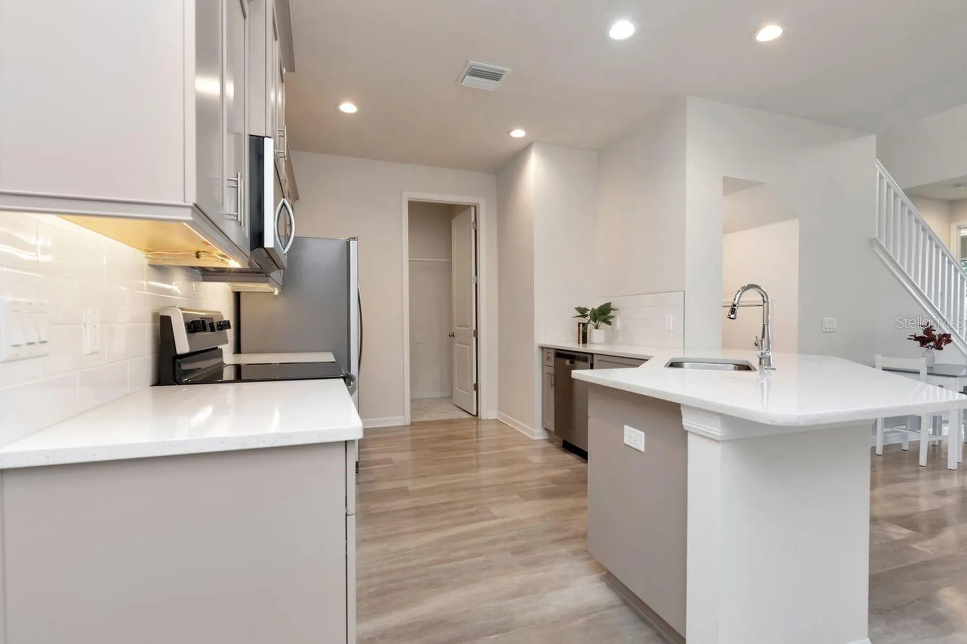 1524 Blue Sea Street Clearwater FL 33756