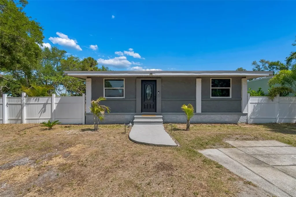 10917 72nd Avenue Seminole FL 33772