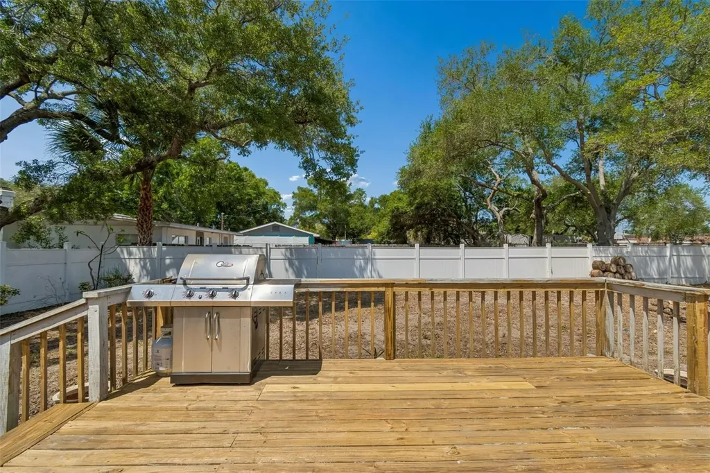 10917 72nd Avenue Seminole FL 33772