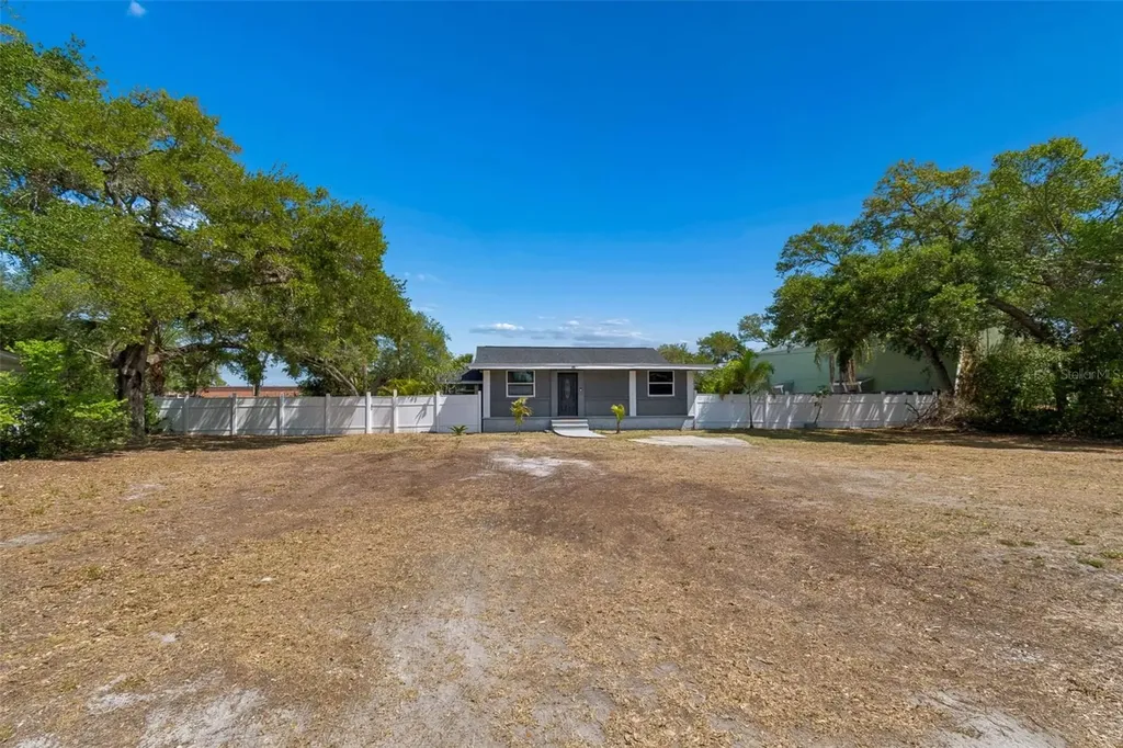 10917 72nd Avenue Seminole FL 33772