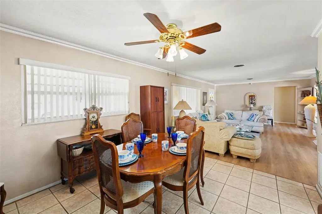 6388 21st Avenue N St Petersburg FL 33710
