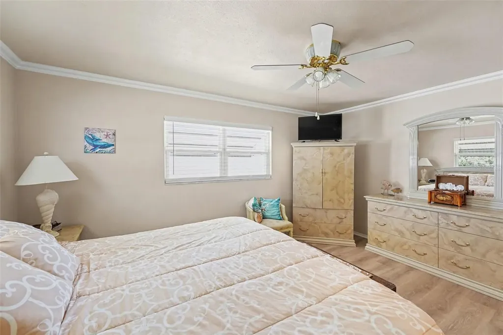 6388 21st Avenue N St Petersburg FL 33710