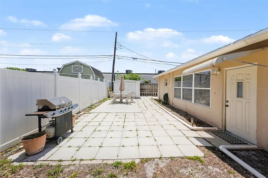 6388 21st Avenue N St Petersburg FL 33710