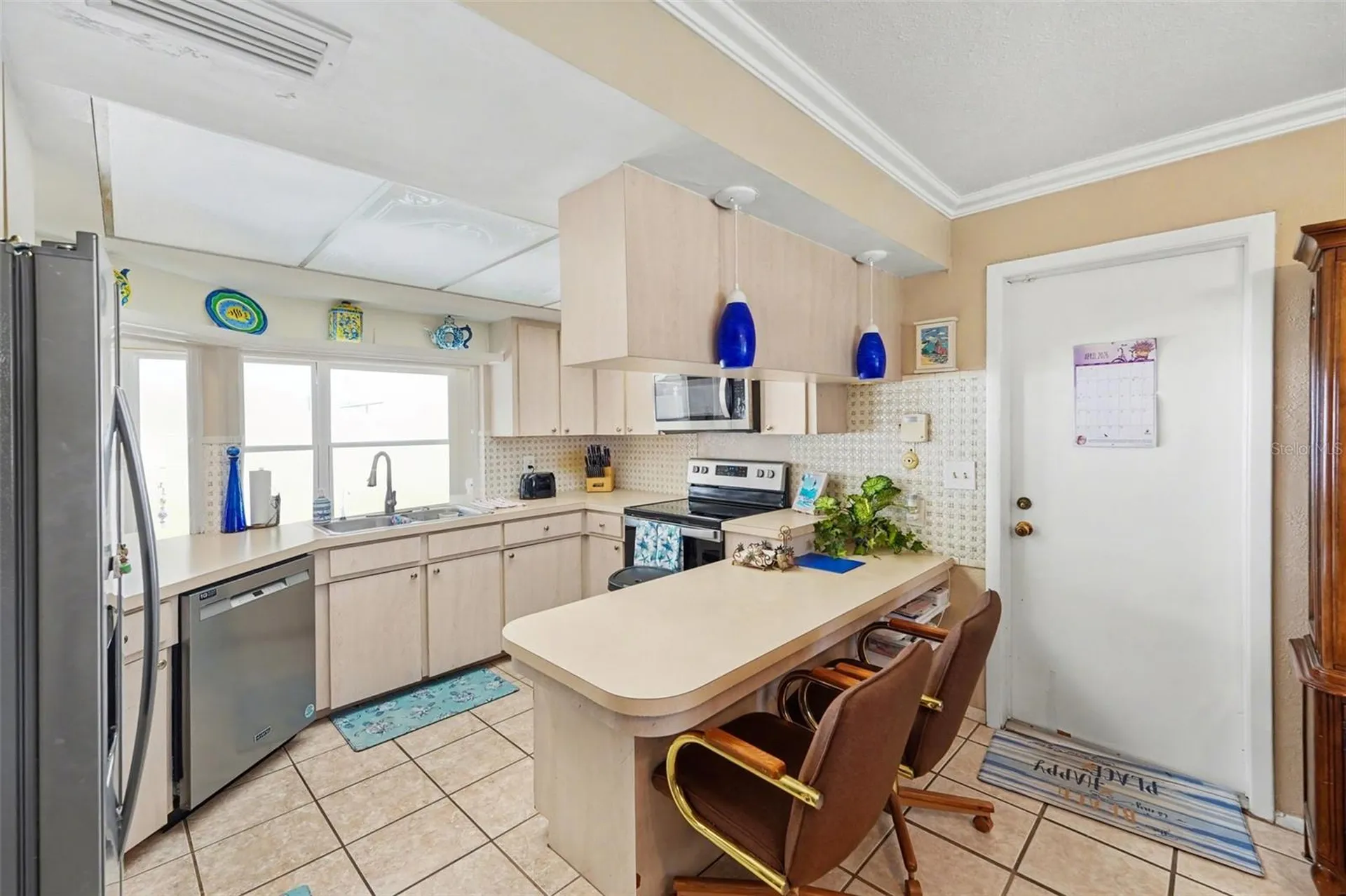 6388 21st Avenue N St Petersburg FL 33710