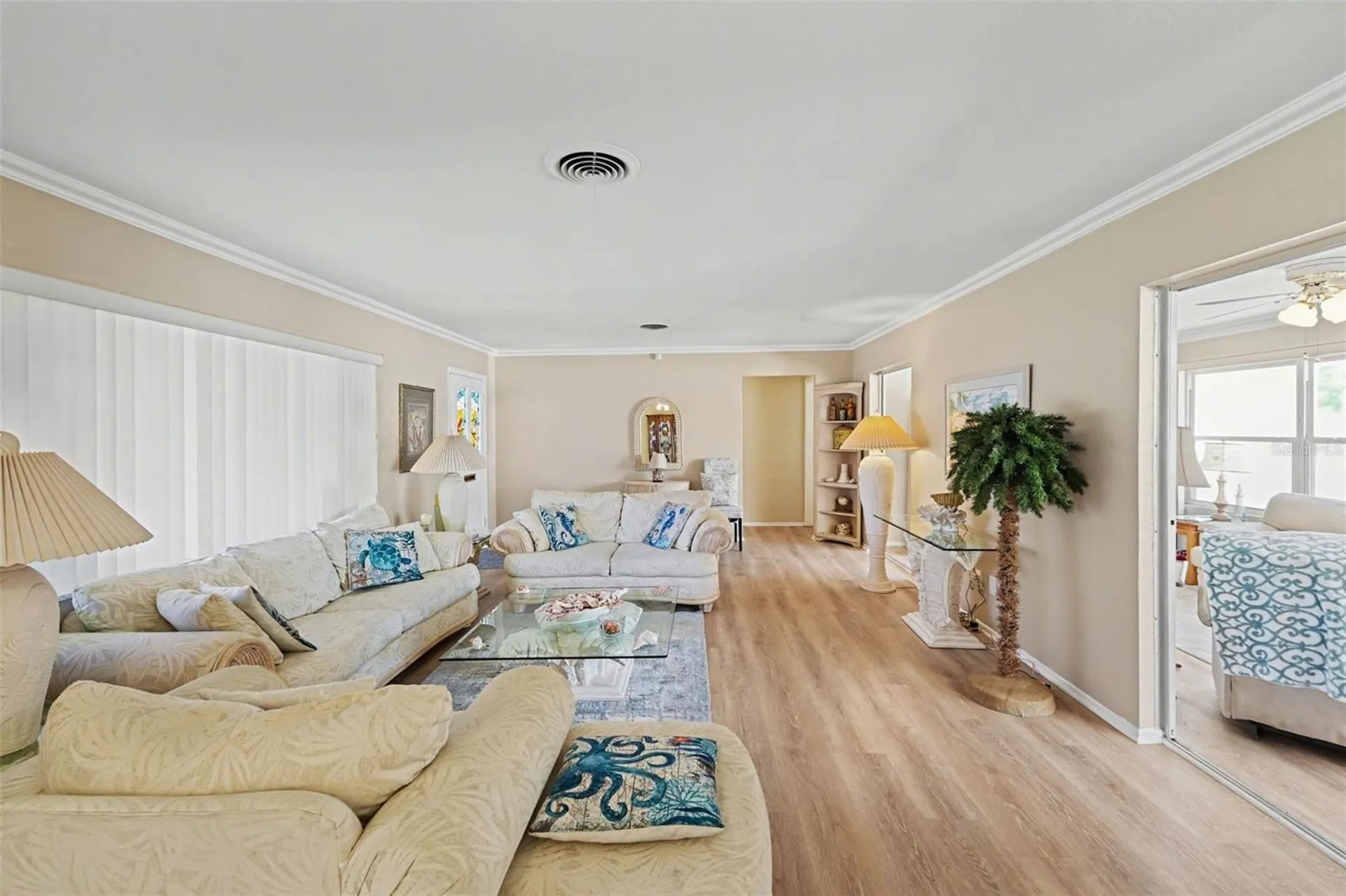 6388 21st Avenue N St Petersburg FL 33710