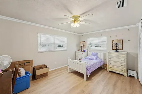 6388 21st Avenue N St Petersburg FL 33710
