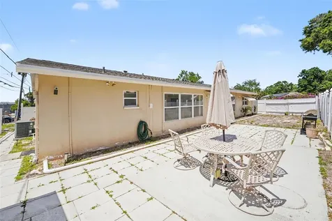 6388 21st Avenue N St Petersburg FL 33710