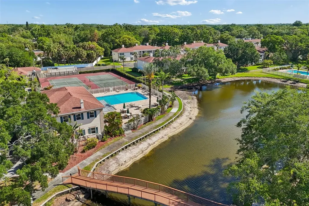 10340 Carrollwood Lane Tampa FL 33618