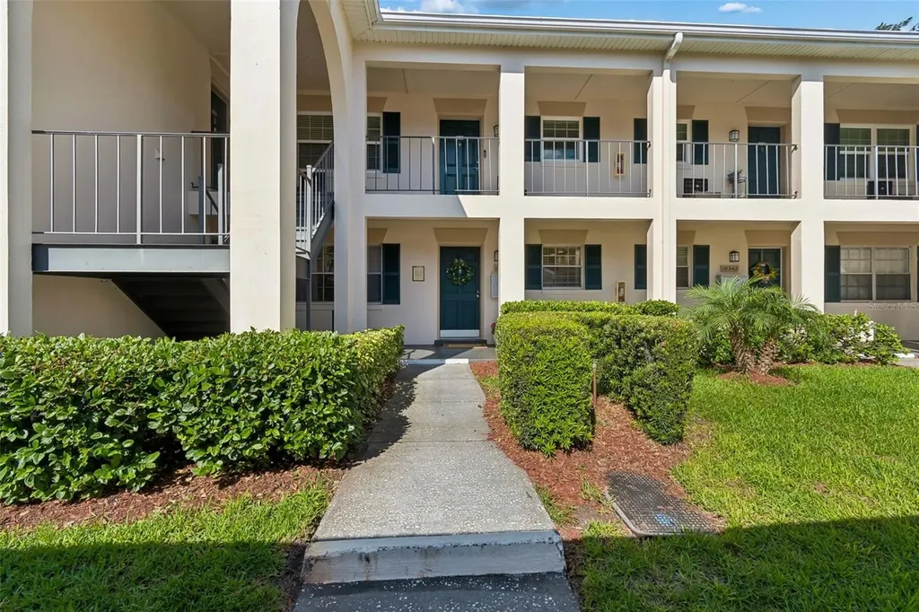10340 Carrollwood Lane Tampa FL 33618