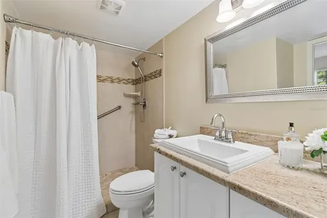 10340 Carrollwood Lane Tampa FL 33618