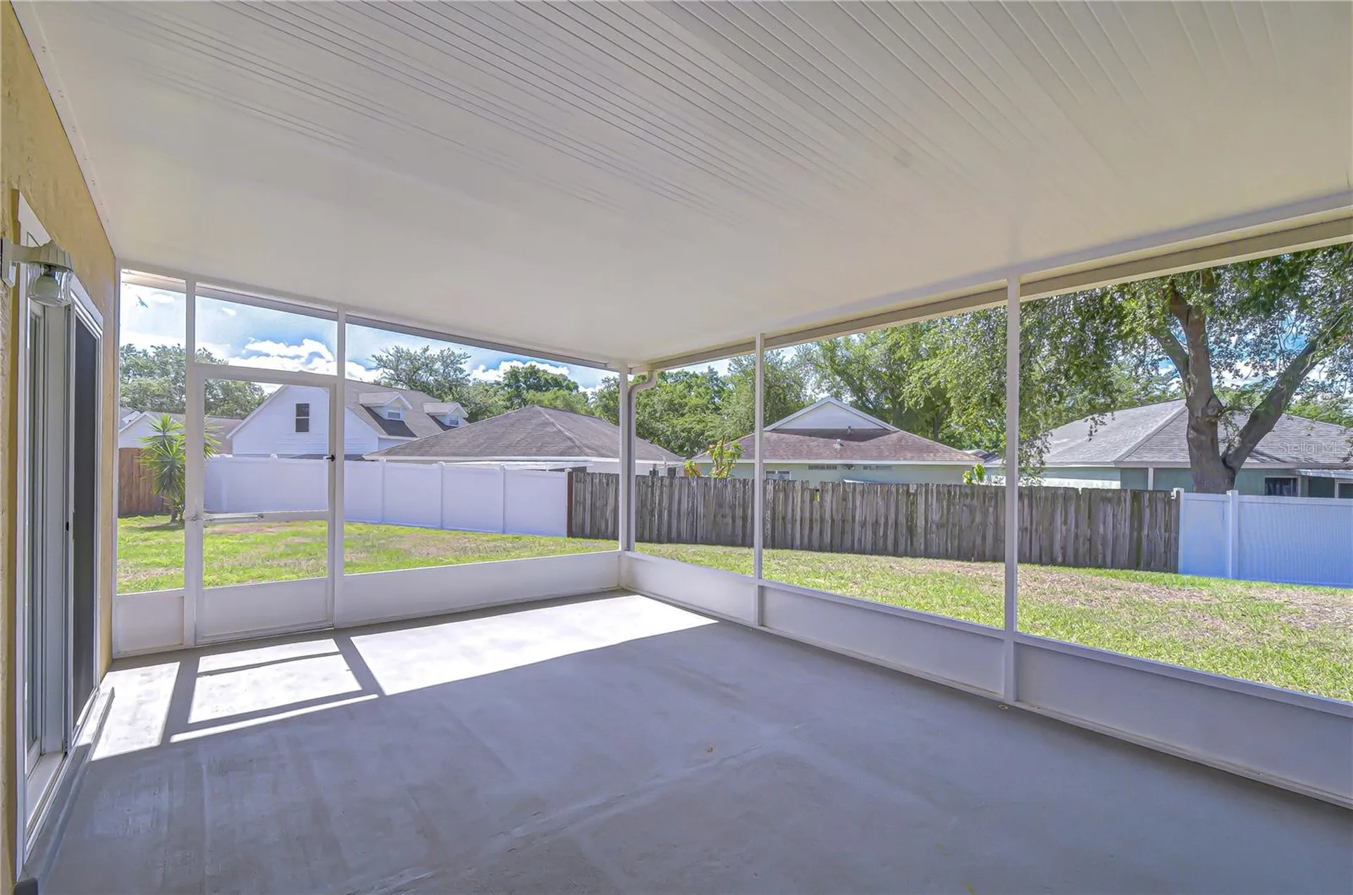 707 Orchard Isle Court Valrico FL 33594