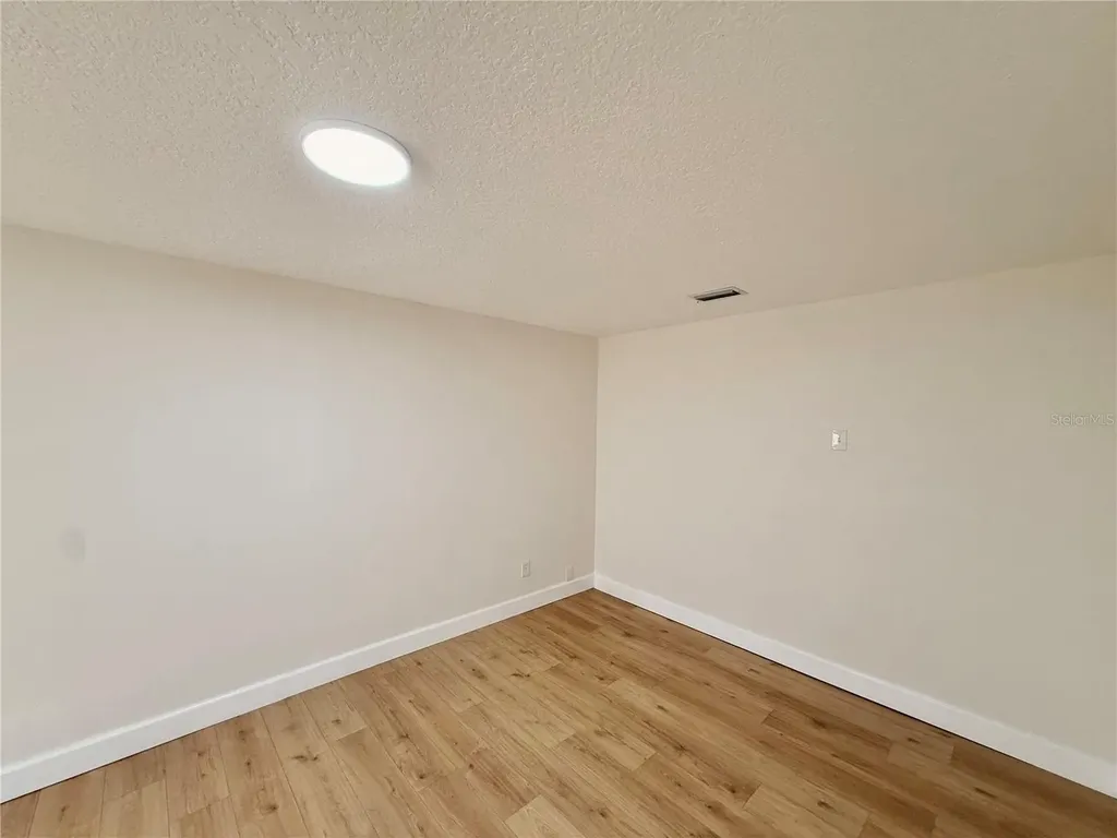 2334 Vincent Road Orlando FL 32817