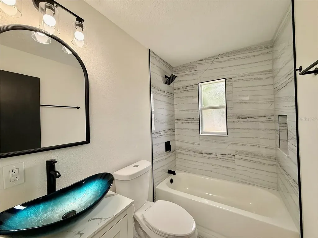 2334 Vincent Road Orlando FL 32817