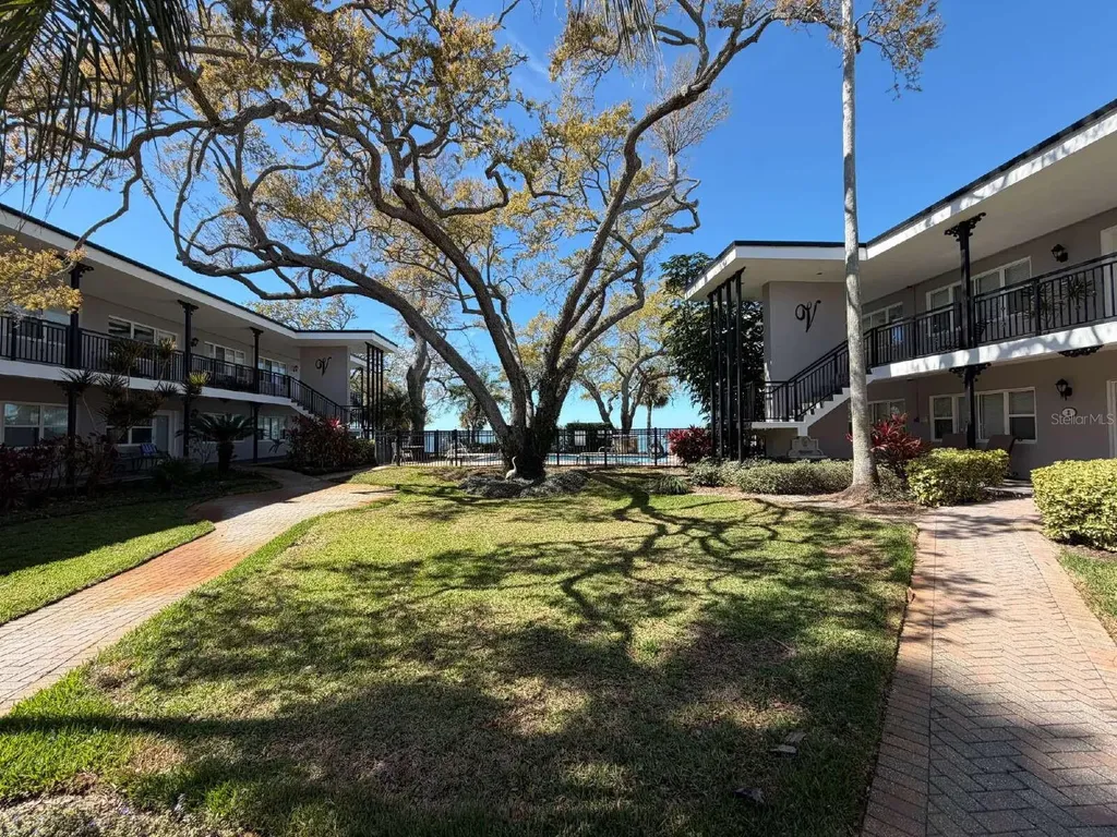 1101 Victoria Drive Dunedin FL 34698