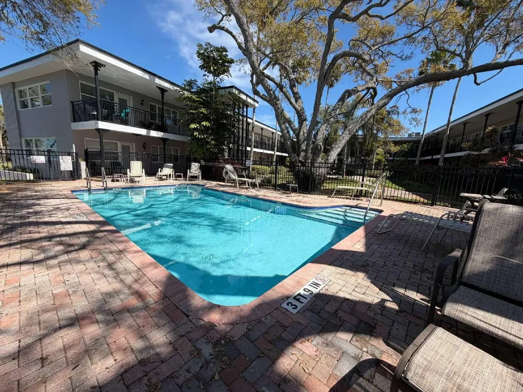 1101 Victoria Drive Dunedin FL 34698