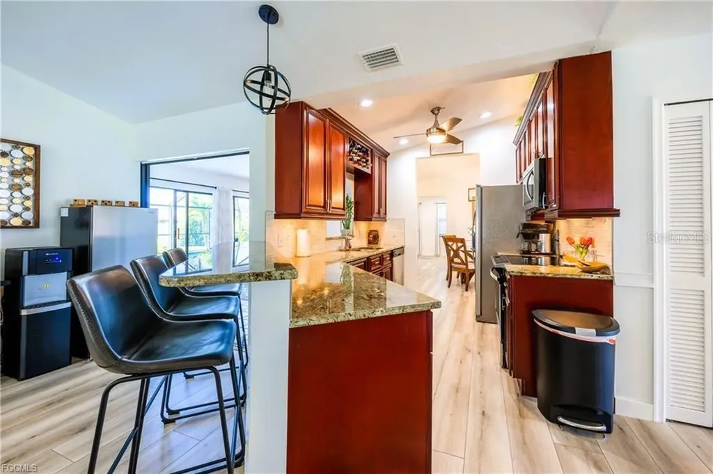 420 SW 37th Street Cape Coral FL 33914