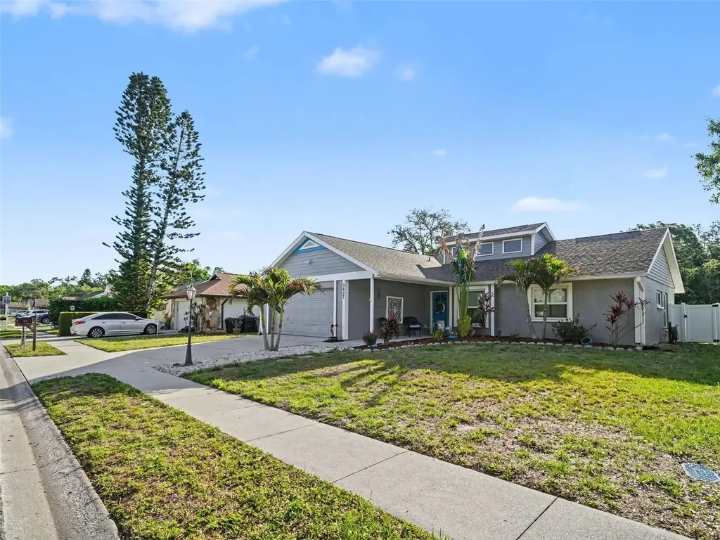 5627 35th Court E Bradenton FL 34203