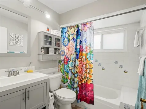 5627 35th Court E Bradenton FL 34203