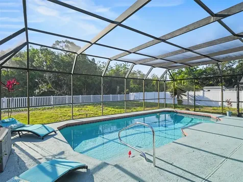 5627 35th Court E Bradenton FL 34203