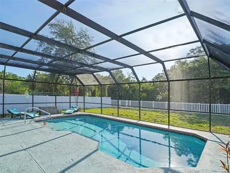 5627 35th Court E Bradenton FL 34203