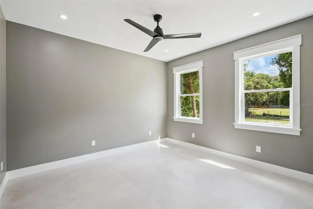 420 E 10th Street Apopka FL 32703