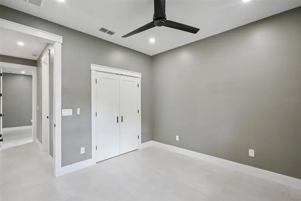 420 E 10th Street Apopka FL 32703