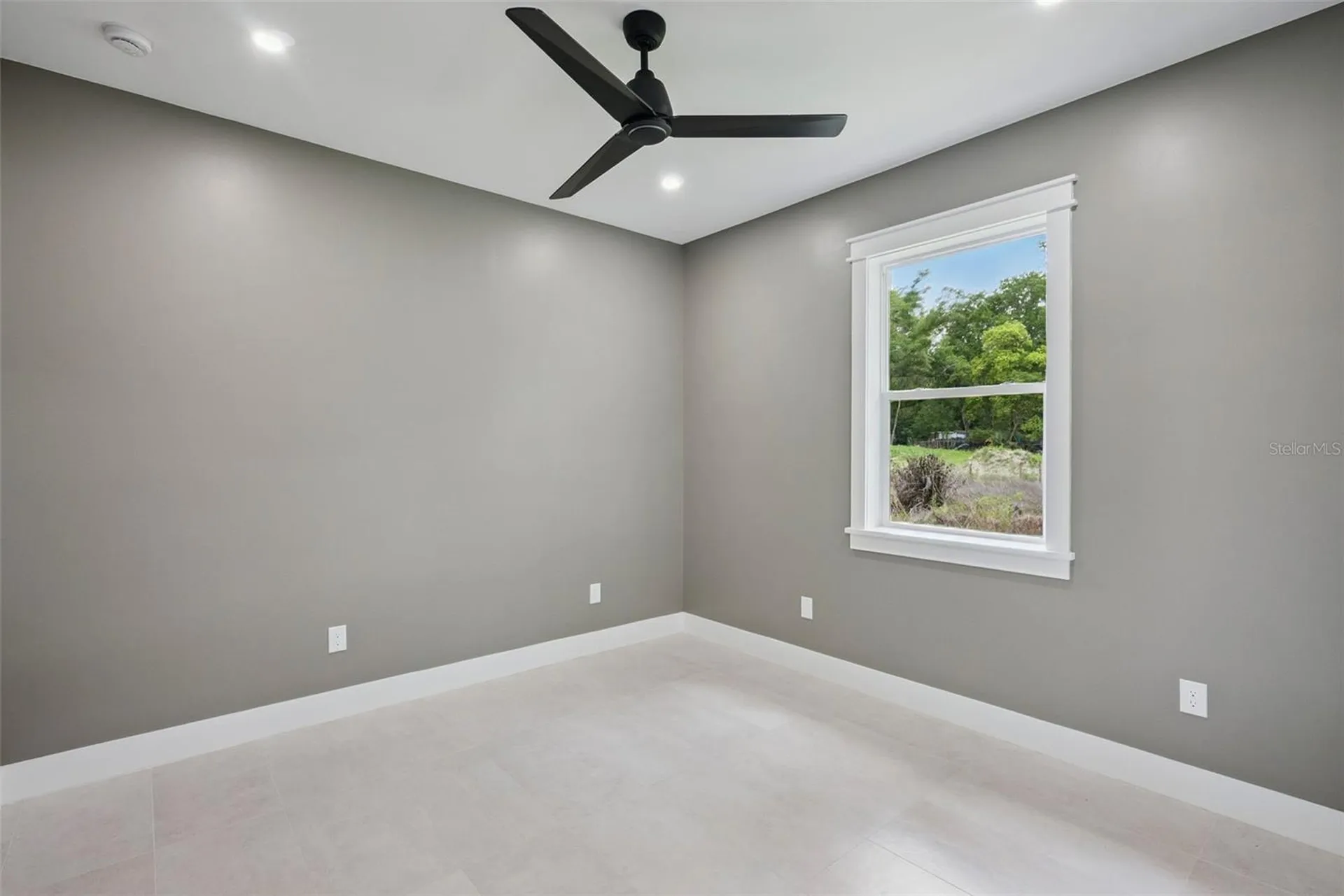 420 E 10th Street Apopka FL 32703