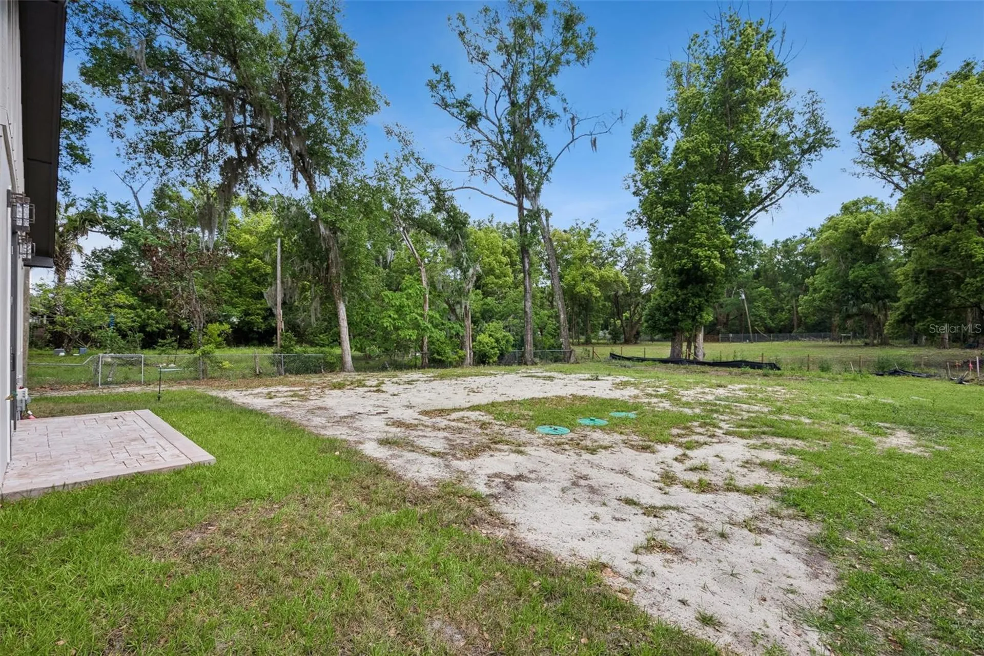 420 E 10th Street Apopka FL 32703