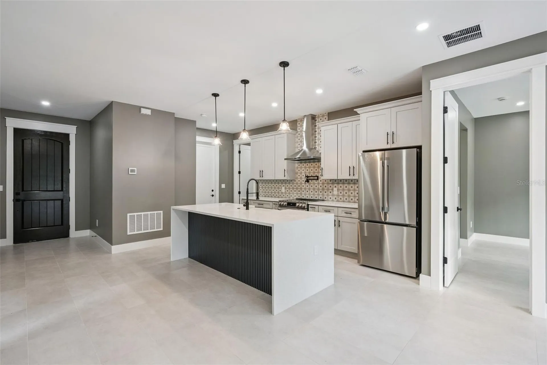 420 E 10th Street Apopka FL 32703