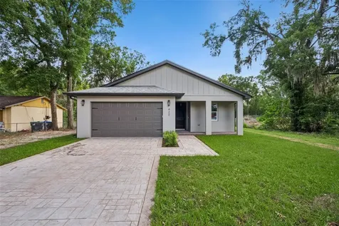 420 E 10th Street Apopka FL 32703