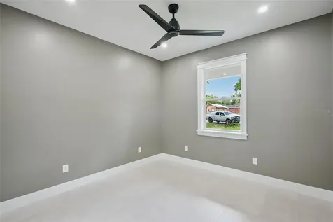 420 E 10th Street Apopka FL 32703