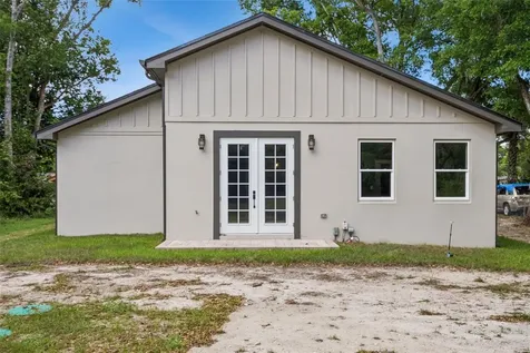 420 E 10th Street Apopka FL 32703