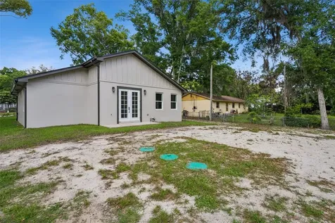 420 E 10th Street Apopka FL 32703
