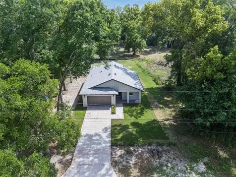 420 E 10th Street Apopka FL 32703
