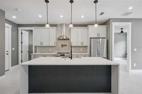 420 E 10th Street Apopka FL 32703