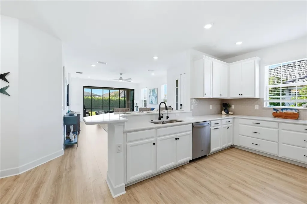 4733 Tortona Court Bradenton FL 34211