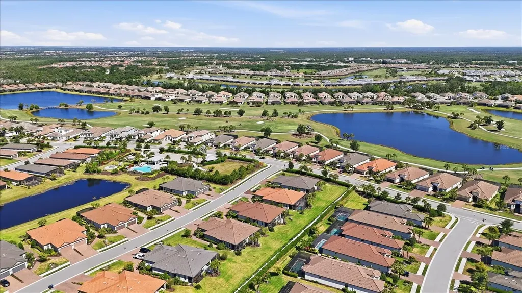 4733 Tortona Court Bradenton FL 34211