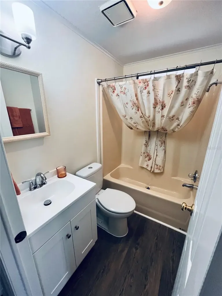 1616 W Schwartz Boulevard The Villages FL 32159