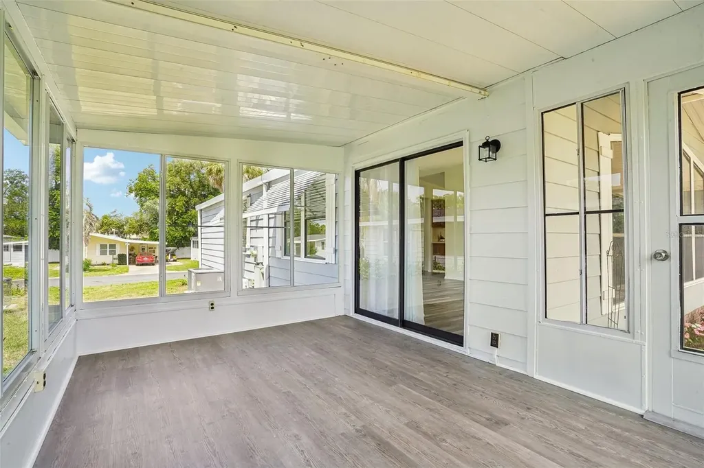 1616 W Schwartz Boulevard The Villages FL 32159