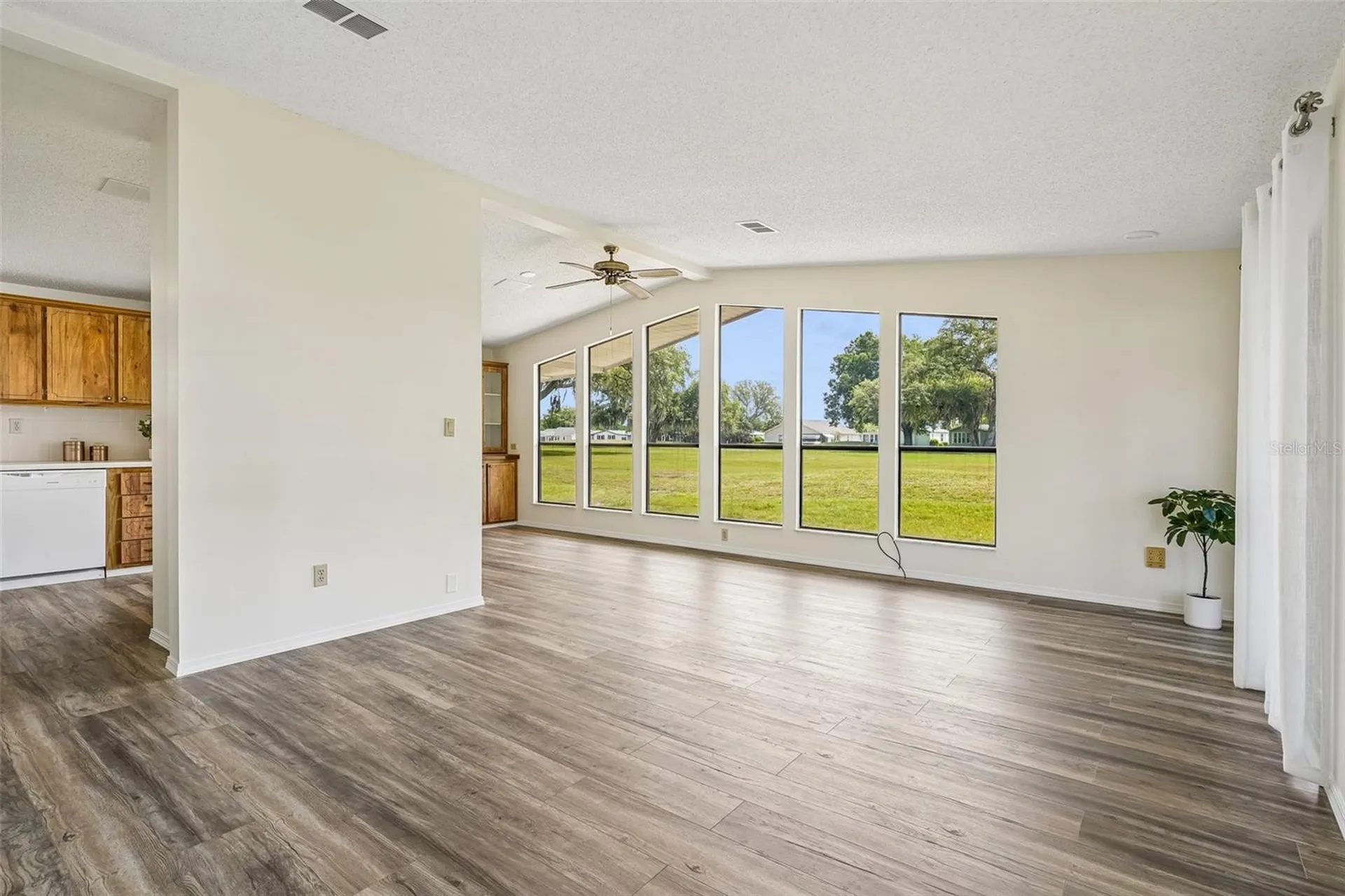 1616 W Schwartz Boulevard The Villages FL 32159