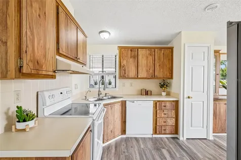 1616 W Schwartz Boulevard The Villages FL 32159